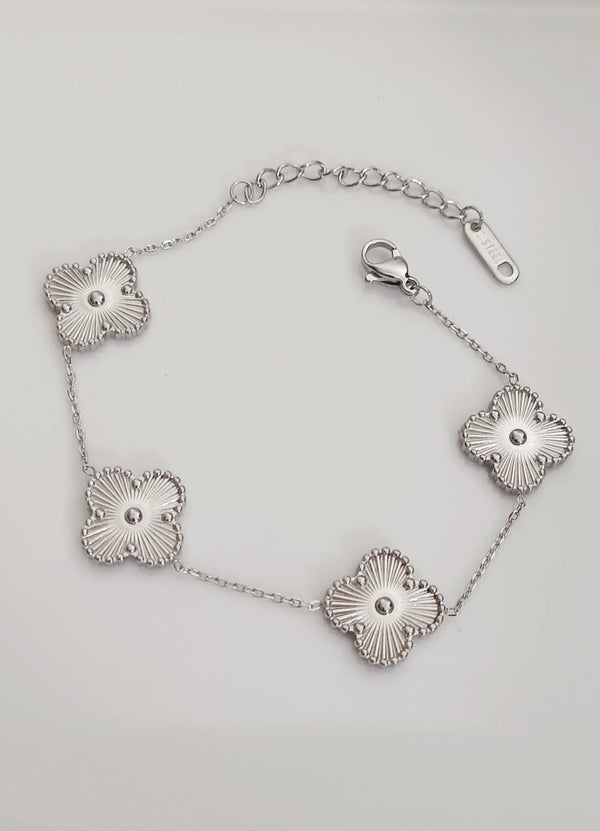 Premium Clover Silver Bracelet | Water Proof | Stainless Steel