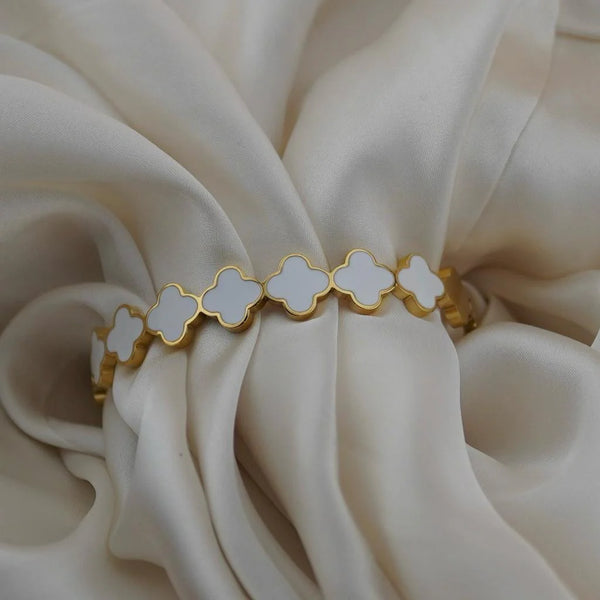 Premium Clover Loop Stainless Steel Black & White Bangle