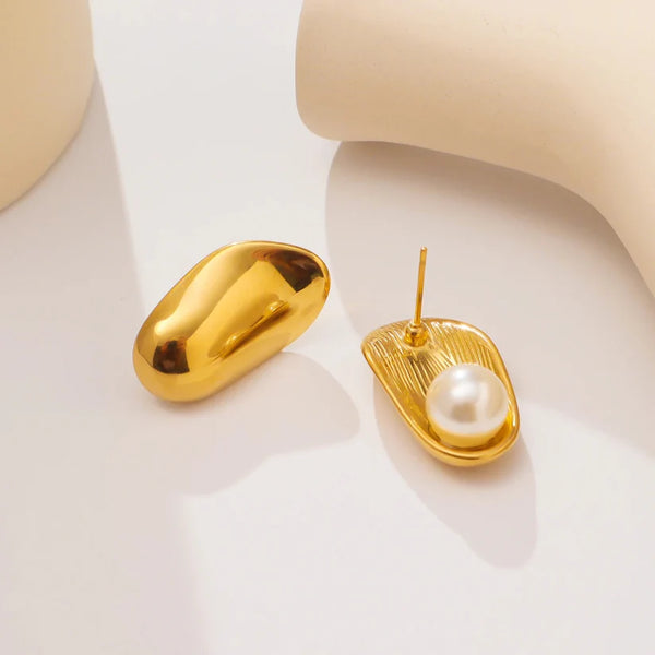 Pearl Radiance 18k Gold Earrings