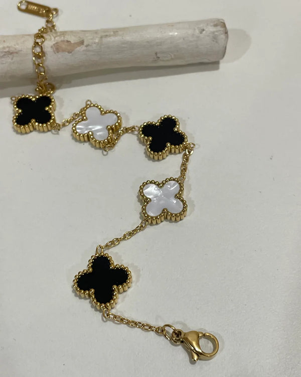 Trendy Reversible Clover Bracelet