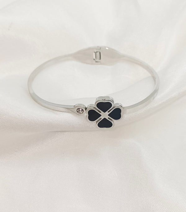Stainless Steel Flower Silver Handcuff