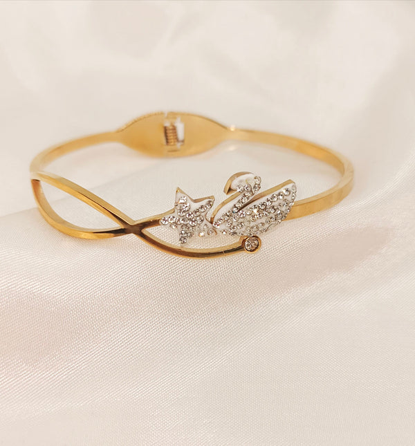 Elegant Stainless Steel White Swan Handcuff