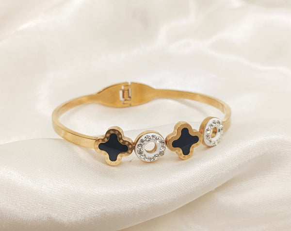 Stainless Steel Clover Stones Handcuff