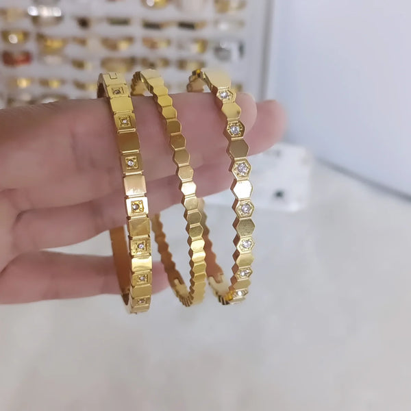 Minimal Bangles Stack
