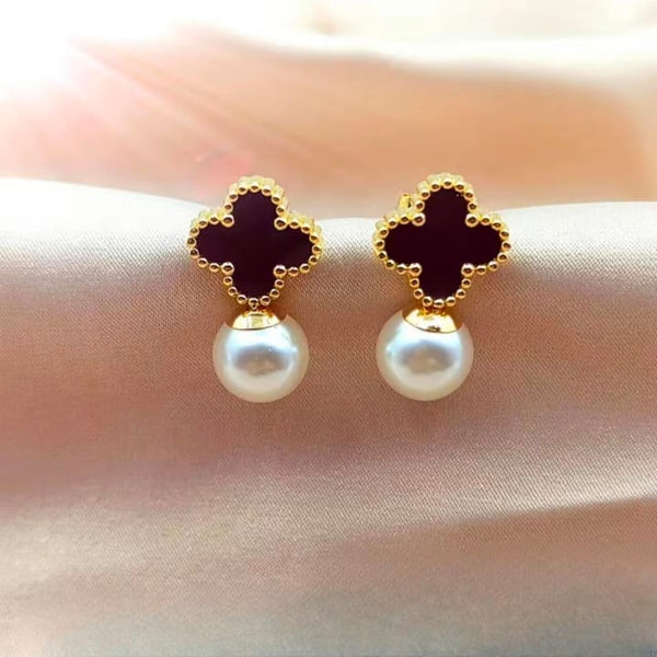Clover Pearl Black Earrings