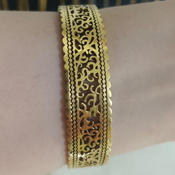 Heritage Cut-Work Gold Bangle