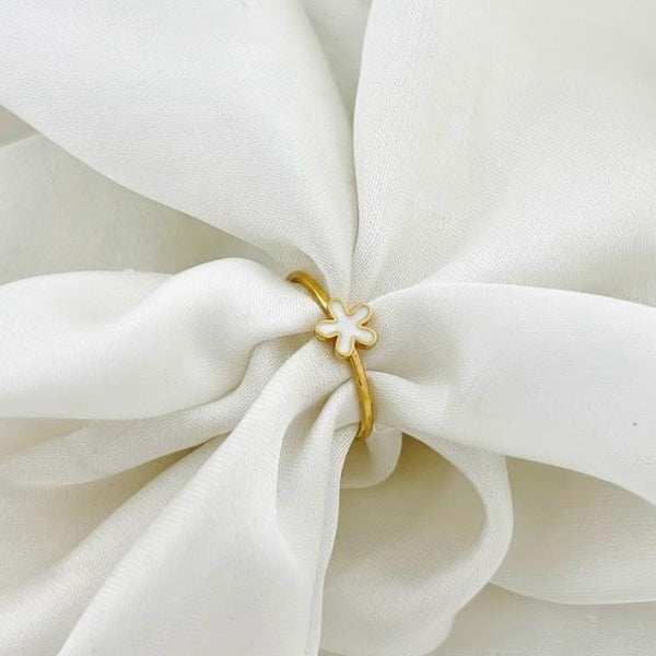 Minimal Flower Ring