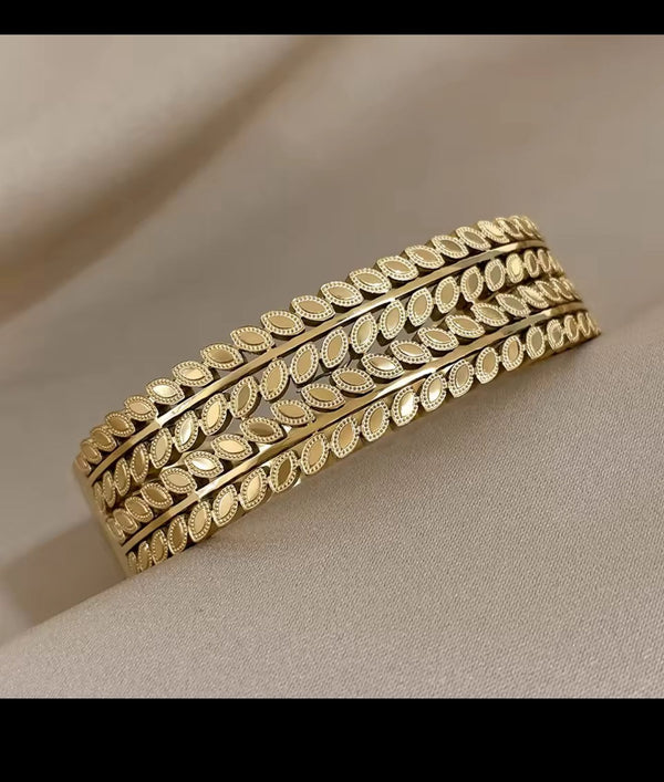 Double Leaf Cuff Bracelet - Vintage Hollow Design