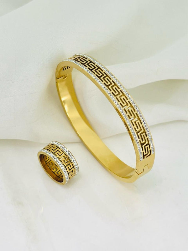 Hollow-out Wall Pattern Bangle & Ring Combo Deal