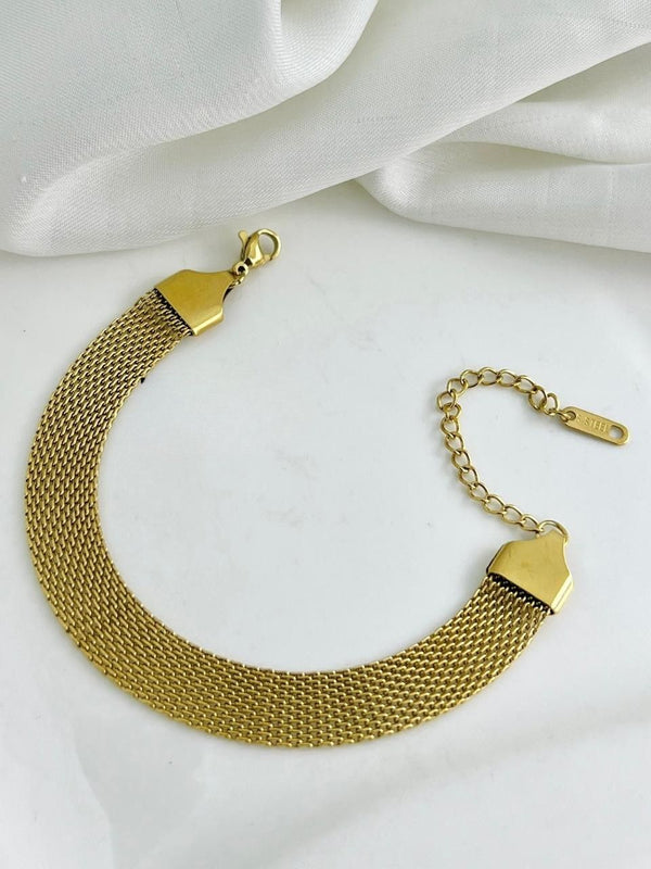 18k Gold Plated Queen Bracelet