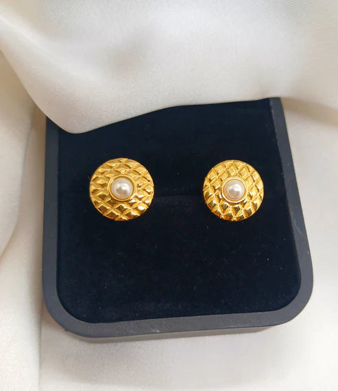 18k Gold Exquisite Vintage Pearl Stud Earrings