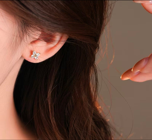 Mini Clover Flower Ear Stud and Nose Pin