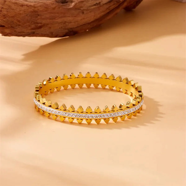 Water Proof Infinity Cone Bangle