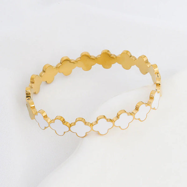 Premium Clover Loop Stainless Steel Black & White Bangle