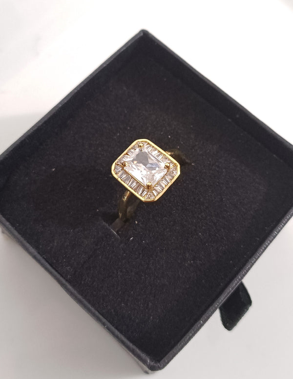 Adjustable Crystal Ring