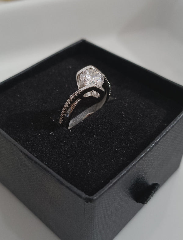 925 Sterling Silver Diamond Look Heart Adjustable Ring