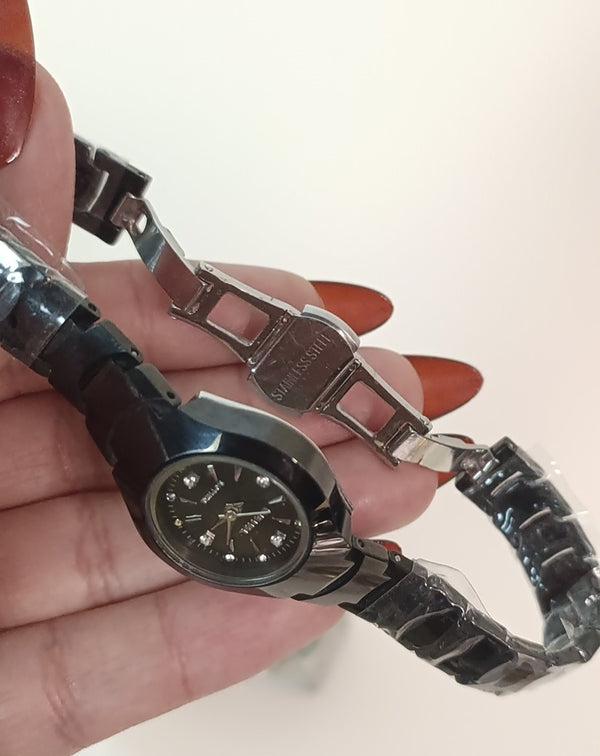 Premium Ceramic Black Watch – Scratch Resistant