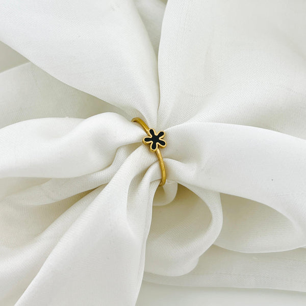 Minimal Flower Ring