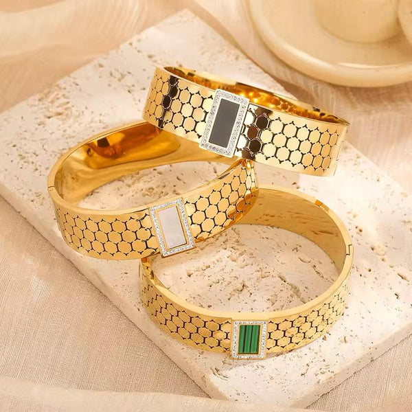 Black Gem Gold Gala Cuff