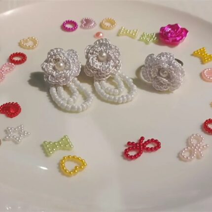 Elegant white crystal beads and knitted flower Ring + Earrings