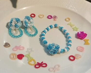 Clay Flat beads with crystal stones and flower bracelets + Earrings