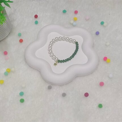 Pearls and crystal stones bracelet