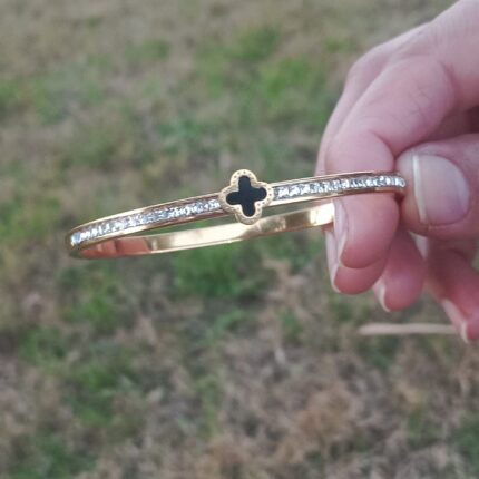 Minimal Clover Stainless Steel Studded Handcuff